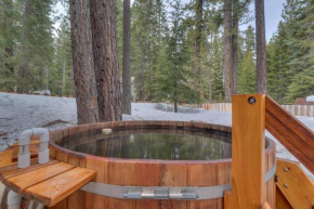 Tahoma Charm on West Shore - Beautiful Open Concept 3 BR w Private Hot Tub